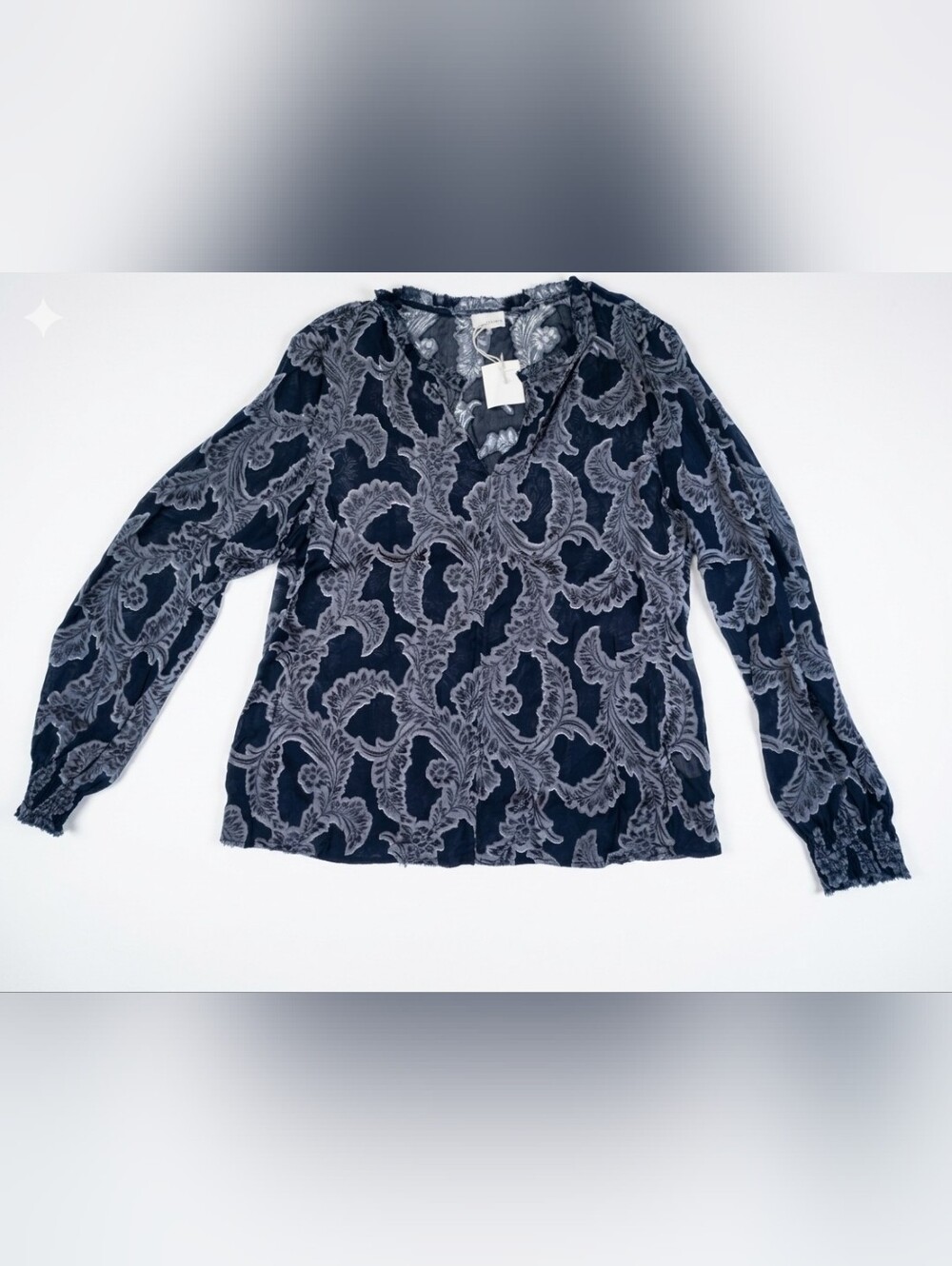 Nwt ecru Navy and Silver Floral Burnout Top Size Small Bohemian Silk